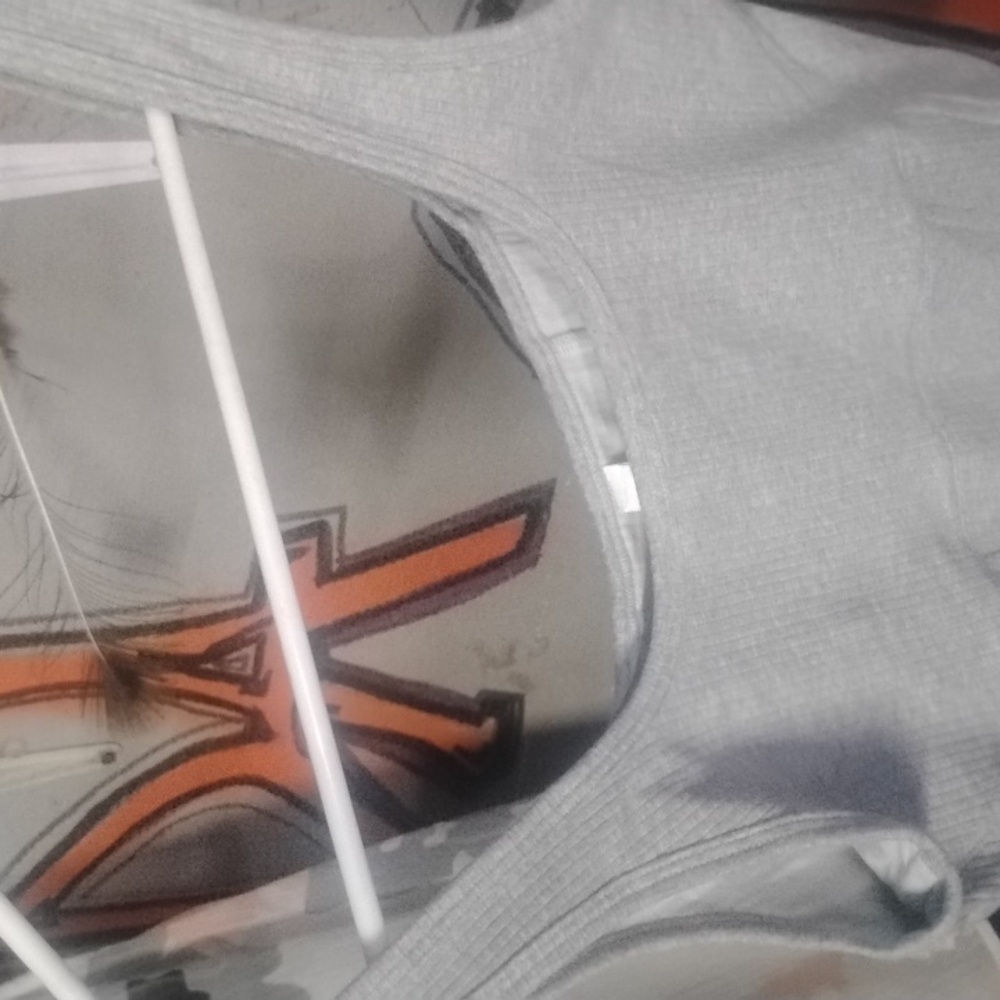 Women's sports top